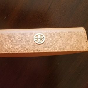 Tory Burch glass case